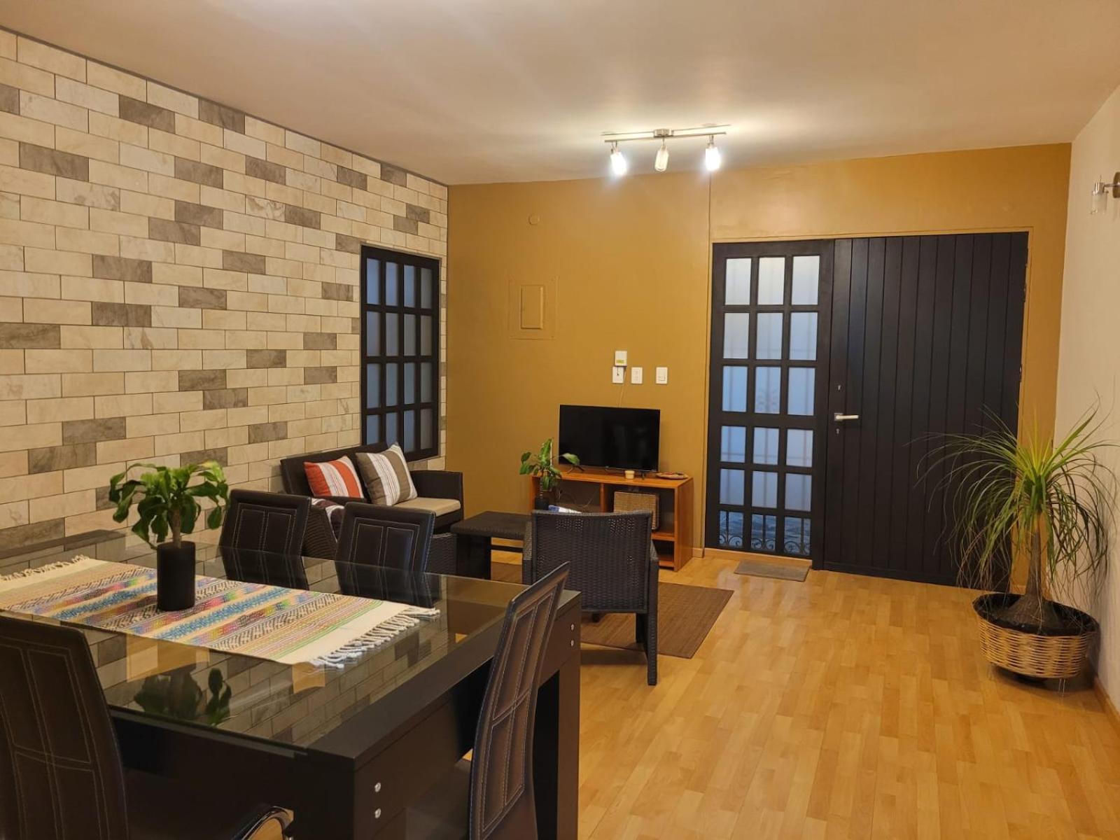 Apartment Casa B & L Centrico Departamento *